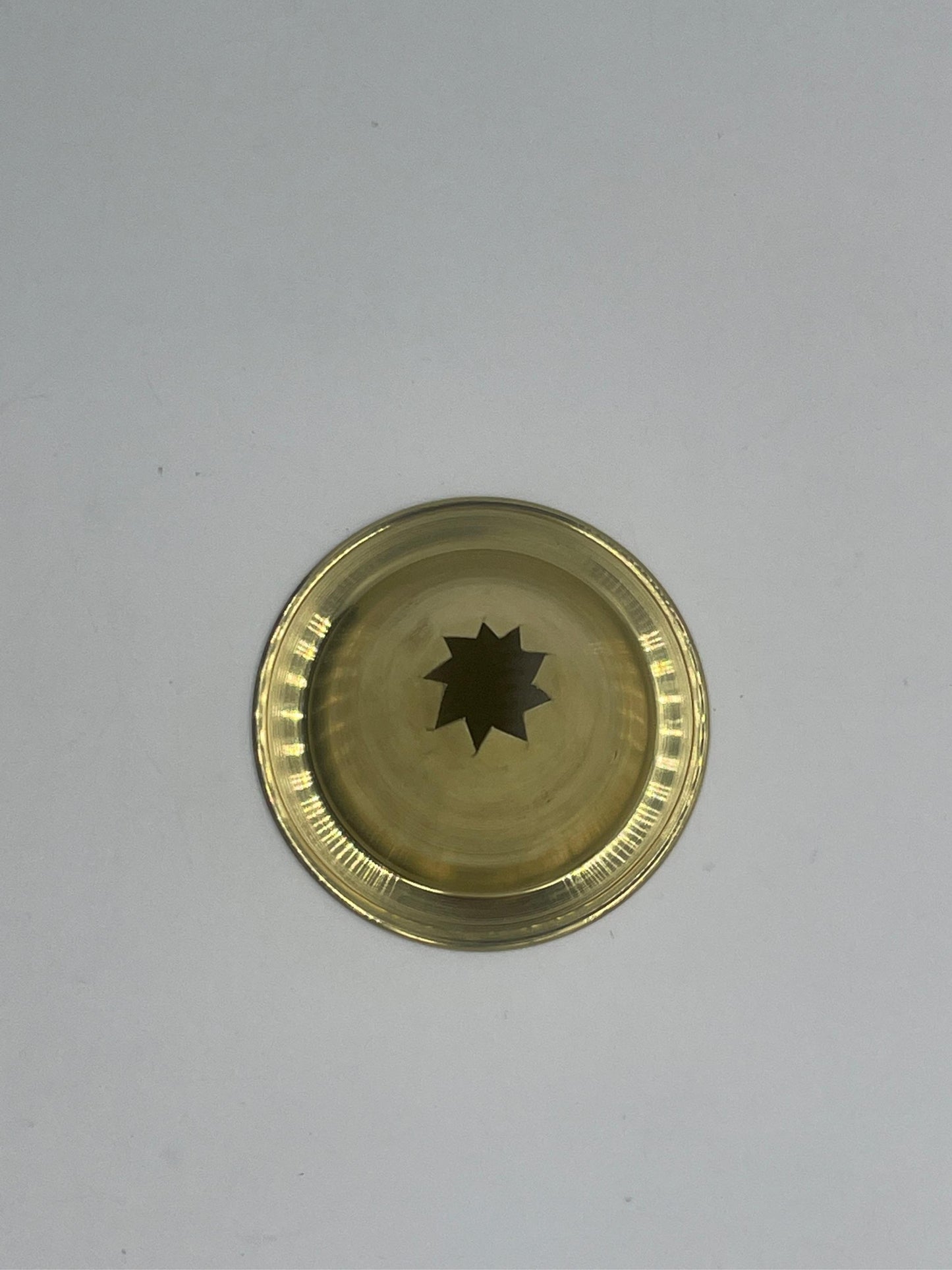 Spitze Tüll البوق نحاس