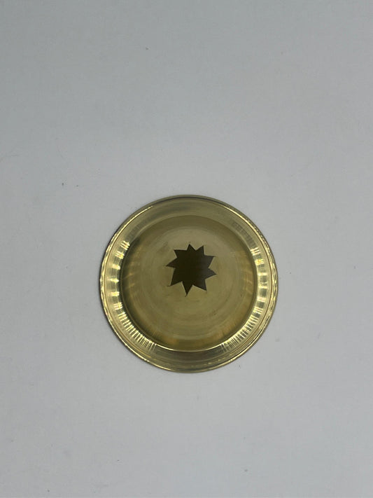 Spitze Tüll البوق نحاس